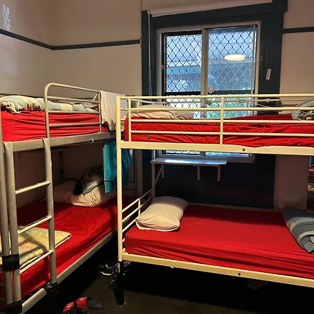 Shiralee Hostel -Note - Valid Passport Required To Check In Perth Exterior photo